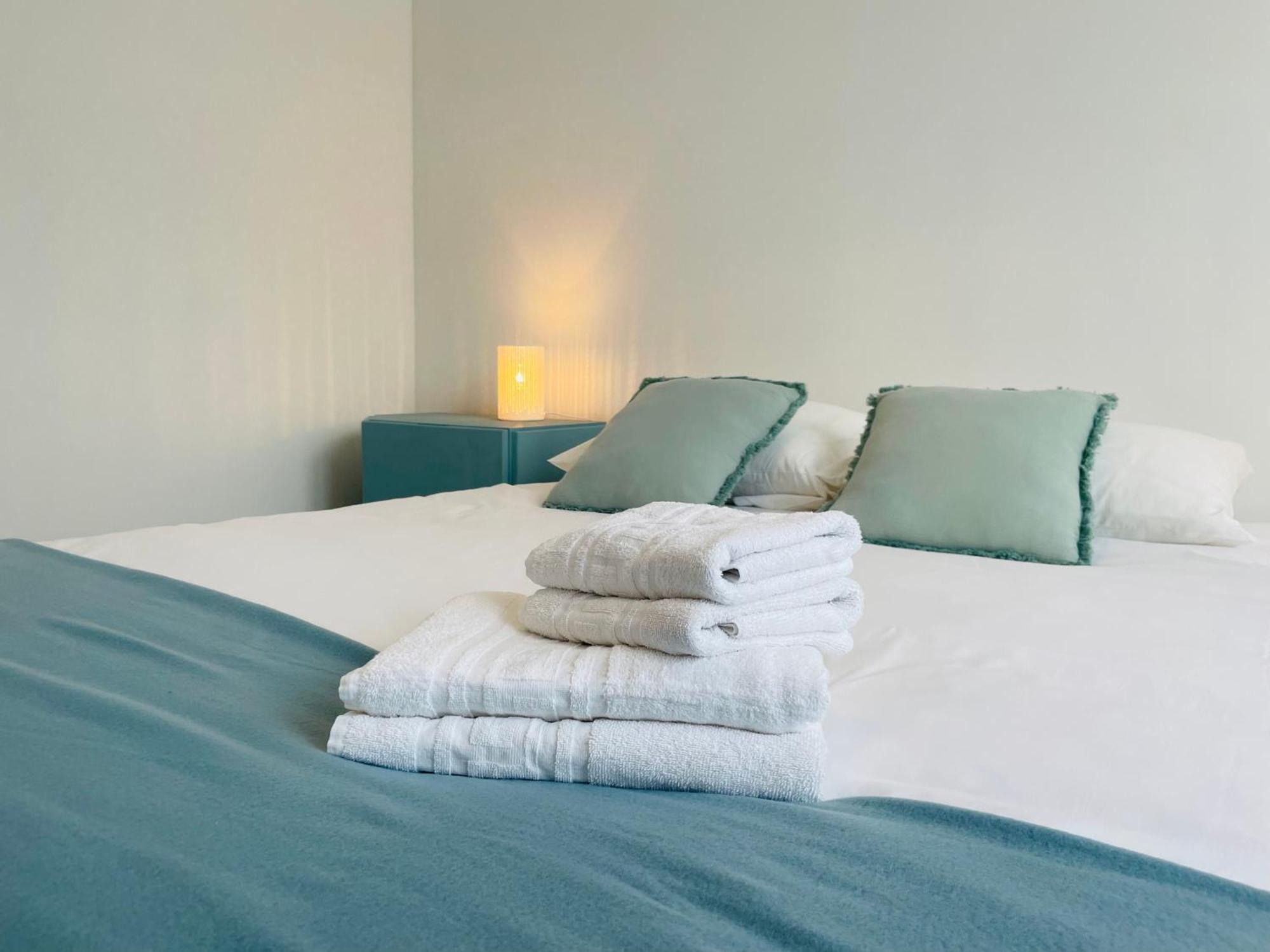 La Delphiniere : Bord De Mer, Equipements De Qualite Holiday home Urville-Nacqueville